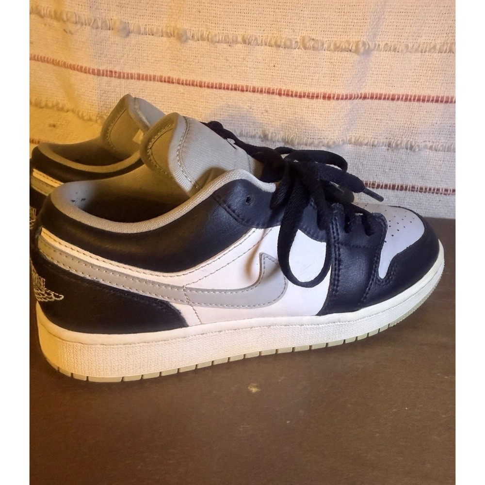 Jordan Air Jordan 1 Low Boys Low Top Colorblock Black White Gray US 5.5Y